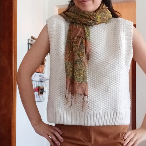 ⚡️SALE⚡️Brown and Yellow Paisley Patterned Scarf - Picture 9 of 9